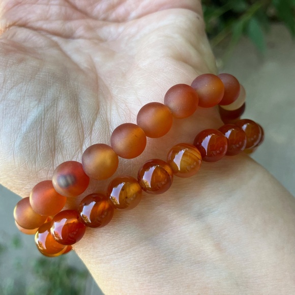 Matte Elastic Carnelian Beaded Bracelet NWOT - Picture 4 of 6